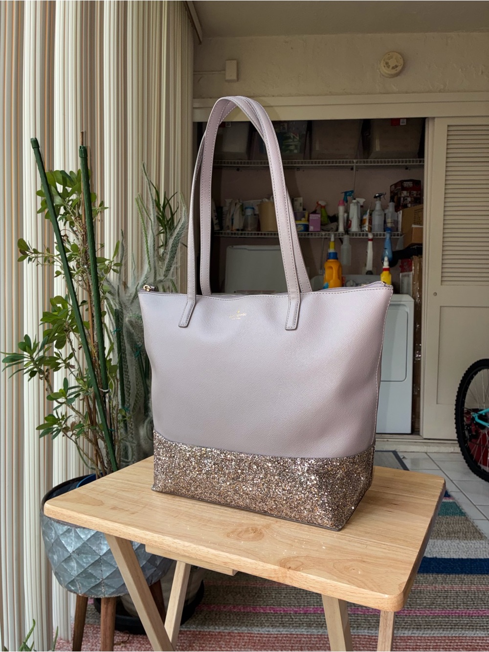 Kate Spade New York Flash Glitter Tote Bag in Cool Grey Lilac Saffiano Leather - Picture 12 of 16
